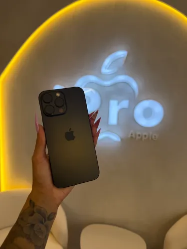 iPhone 16 Pro Max Titânio Preto