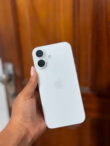 iPhone 16 + Garantia e Carregador Originais Apple