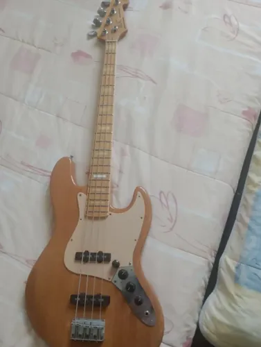 vendo  contra baixo 4C Sx passivo Cap Fender  exelente estado