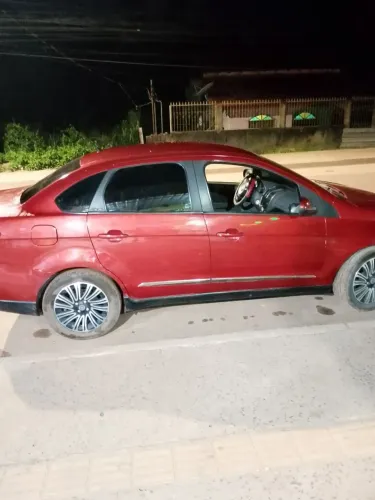 Fiat Grand Siena Essence 1.6 Flex 16V 2014