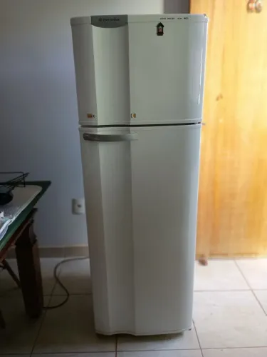 GELADEIRA DUPLEX ELECTROLUX DC34