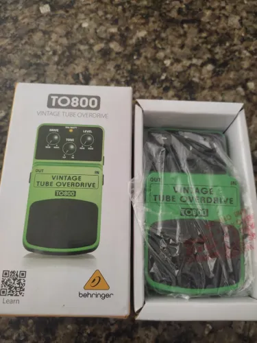 Vendo pedal Behringer NOVO