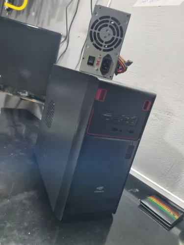 Gabinete PC + Fonte Atx Funcionando 