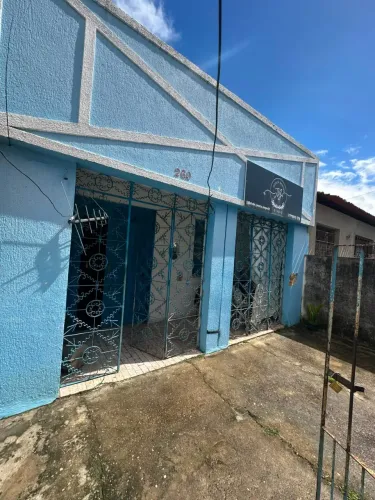 CASA NO BAIRRO AMÉRICA BEM LOCALIZADA