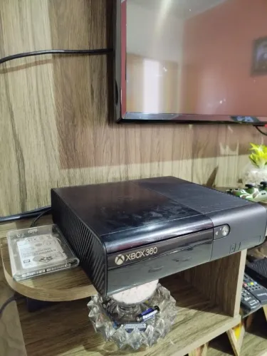 Xbox 360 Desbloqueado ( em ótimo estado )