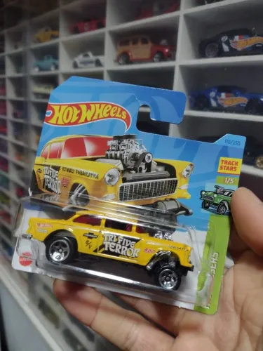 Hot Wheels Chevy Bel Air Gasser - lacrada
