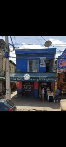 Vendo ponto comercial, com apartamento e duas kitinet