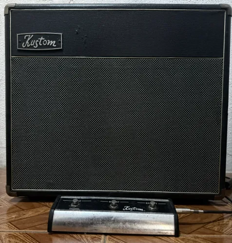 Amplificador Valvulado Kustom Defender V 50w