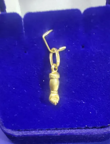 Pingente Figa Ouro 18 Kilates Peso 0.60 Grama Tamanho 15 mm