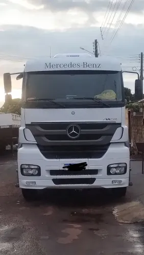 Caminhão Mercedes Axor 2544
