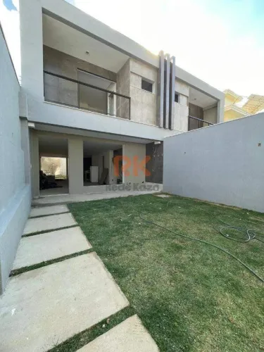 Casa geminada à venda, 3 quartos, 3 suítes, 2 vagas, Cabral - Contagem/MG