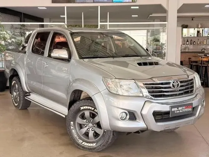 Toyota Hilux CD SRV D4-d 4X4 3.0 TDI Diesel AUT 2015