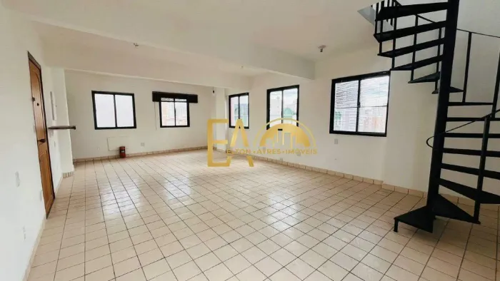 Conjunto Comercial 168m² à Venda no Gonzaga | 2 Salas + Área Externa