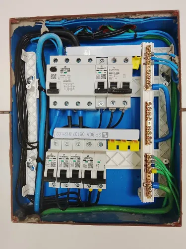 Eletricista a suas ord