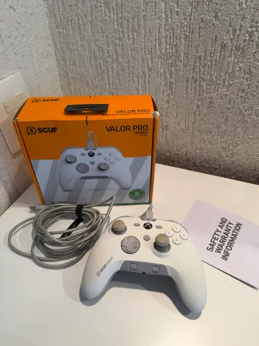Controle SCUF Valor Pro Xbox PC Com Fio Hall Effect Branco