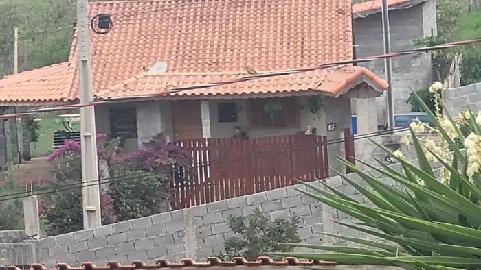 ? Ótima oportunidade! 950 m² ITAPEVA/ MG/Casa com 2quartos,sala, cozinha, banheiro.