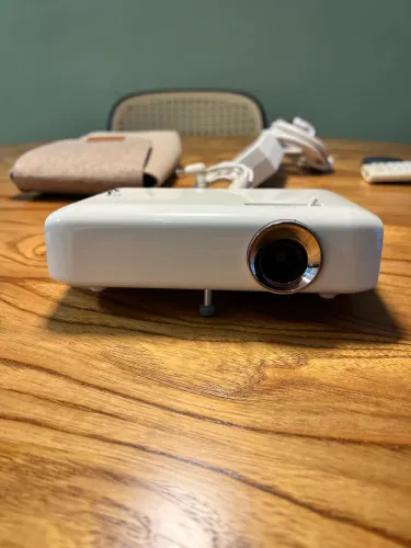 Projetor portátil LG Cinebeam, TV digital, Bluetooth, HDMI, USB + Chromecast Google 
