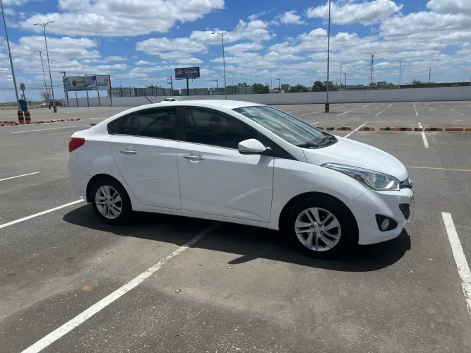 Hyundai HB20S Premium 1.6 Flex 16V Aut. 4P 2015