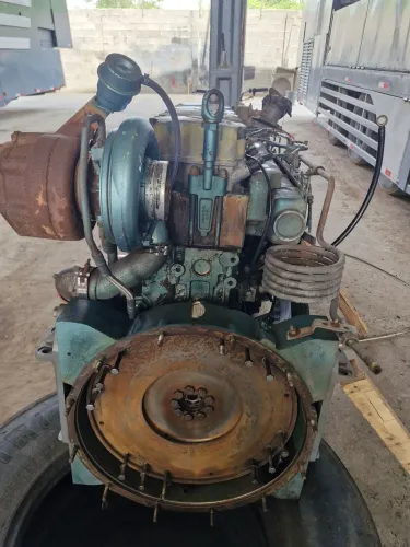 Motor e caixa manual completos do sinotruck 
