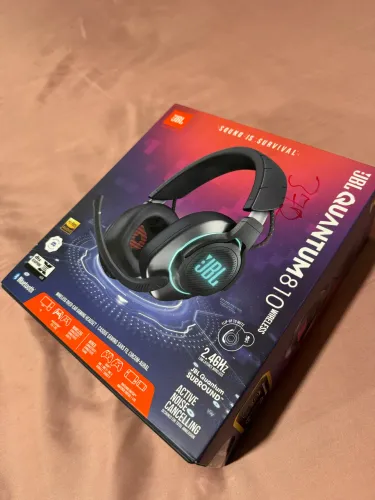 JBL quantum 810