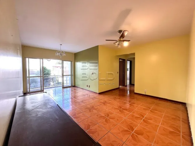 Apartamento amplo com 3 dormitórios em Coqueiros