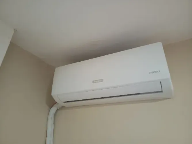Ar Condicionado Split Inverter Agratto Hi Wall Liv Top 9000 BTUs Frio LCST9F02 - 220V