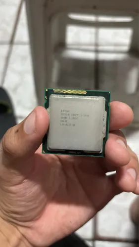 Intel Core I5 - 2400