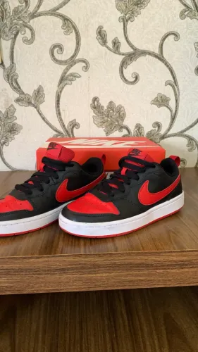 Tenis nike court vision low vermelho e preto