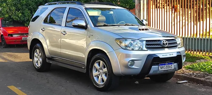 Toyota Hilux SW4 SRV D4-d 4X4 3.0 TDI Dies. AUT 2009