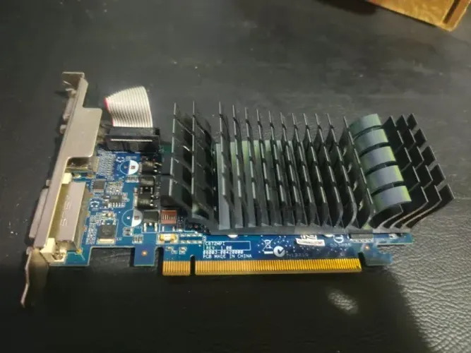 Placa de vídeo nvidia gt 210 1gb