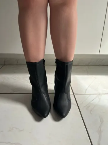 Bota preta cano curto