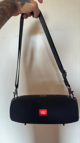 Caixinha JBL extreme original pouco tempo de uso