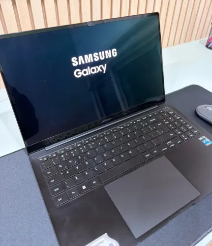 Samsung Galaxy Book2 Pro, Intel Core i7, 16GB RAM, 1TB SSD, Windows 11