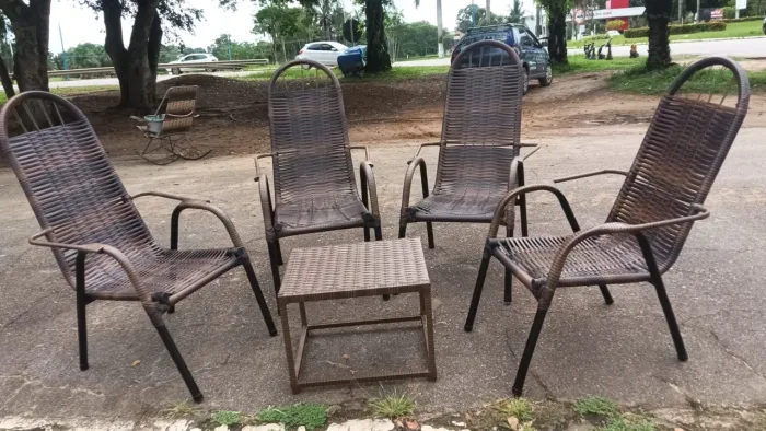 Vendo jogo de cadeiras