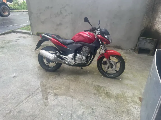 Cb 300