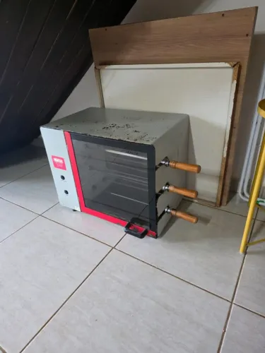 Churrasqueira elétrica giratória, TV de Cachorro 