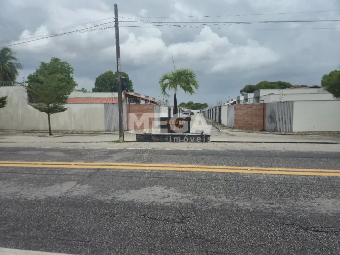 Casa com 2 suítes no bairro Camurupim em Caucaia, CE