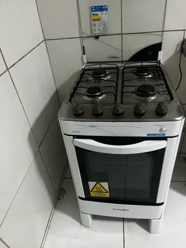Vendo fogão esmaltec 4 bocas com acendimento automático
