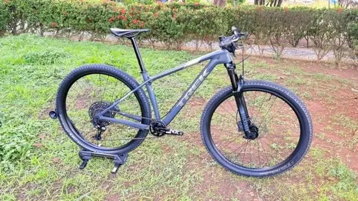 BICICLETA TREK PROCALIBER 9.6 CARBONO - TAMANHO M - SRAM NX EAGLE 12V
