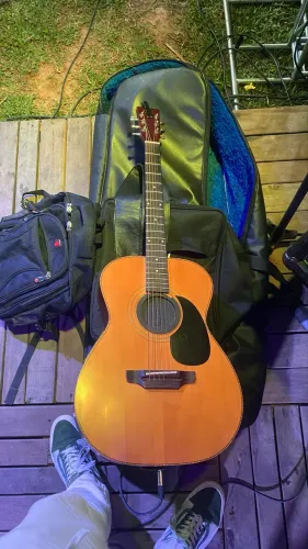 Violão Roxy