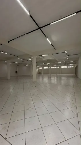 Loja de 720m2 para aluguel no Barbosa Lima (perto do Resende Shopping)