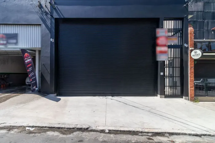 Prédio comercial na Rua Isabel Dias, 62 - Prédio Inteiro 550 m²