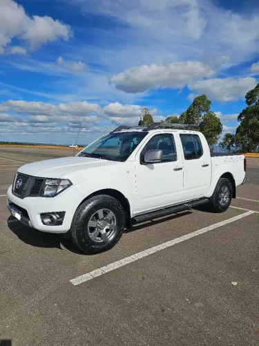 Nissan Frontier SV At.cd 4X4 2.5 TB Diesel Mec. 2014