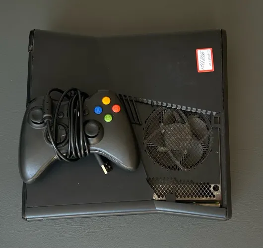 Xbox 360 slim sem a tampa lateral