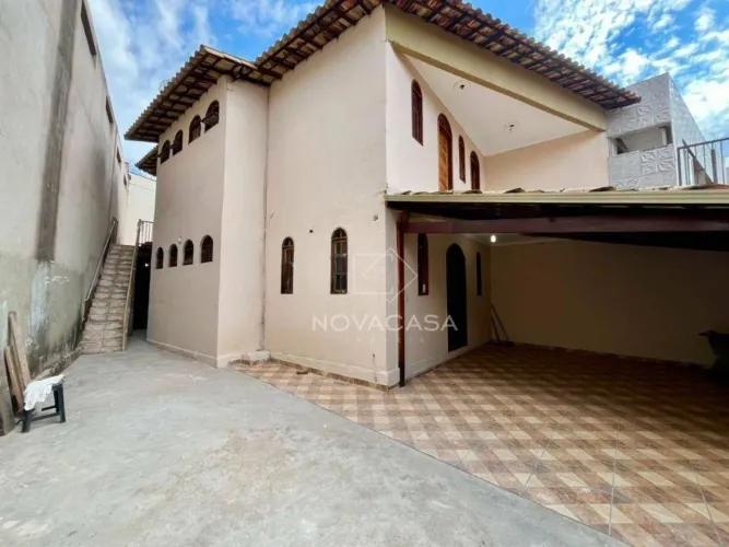 Casa com 4 dormitórios para alugar, 195 m² por R$ 4.190/mês - Planalto - Belo Horizonte/MG