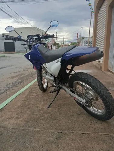 Vendo stx 200 cilindradas documentos em dias