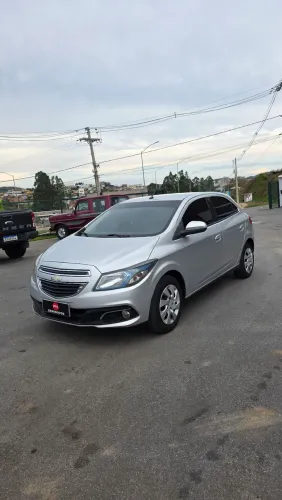 Chevrolet Onix Hatch LT 1.4 8V Flex Power Mec. 4P 2014
