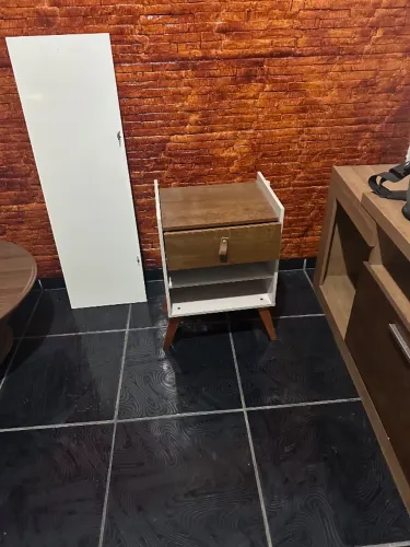 Mesa de Cabeceira