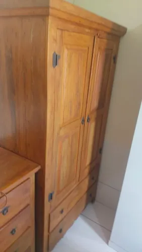 Vendo guarda roupa madeira peroba rosa de alta qualidade  oportunidade ok