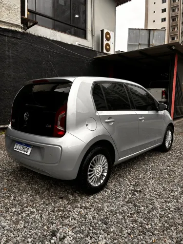 Volkswagen Up! Move 1.0 TSI Total Flex 12V 5P 2017